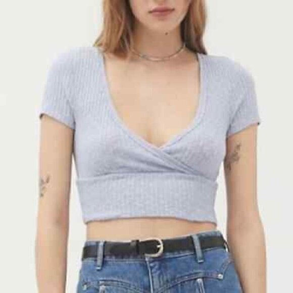 UO Tuscany Surplice Cropped Tee - NWT! - Picture 1 of 6